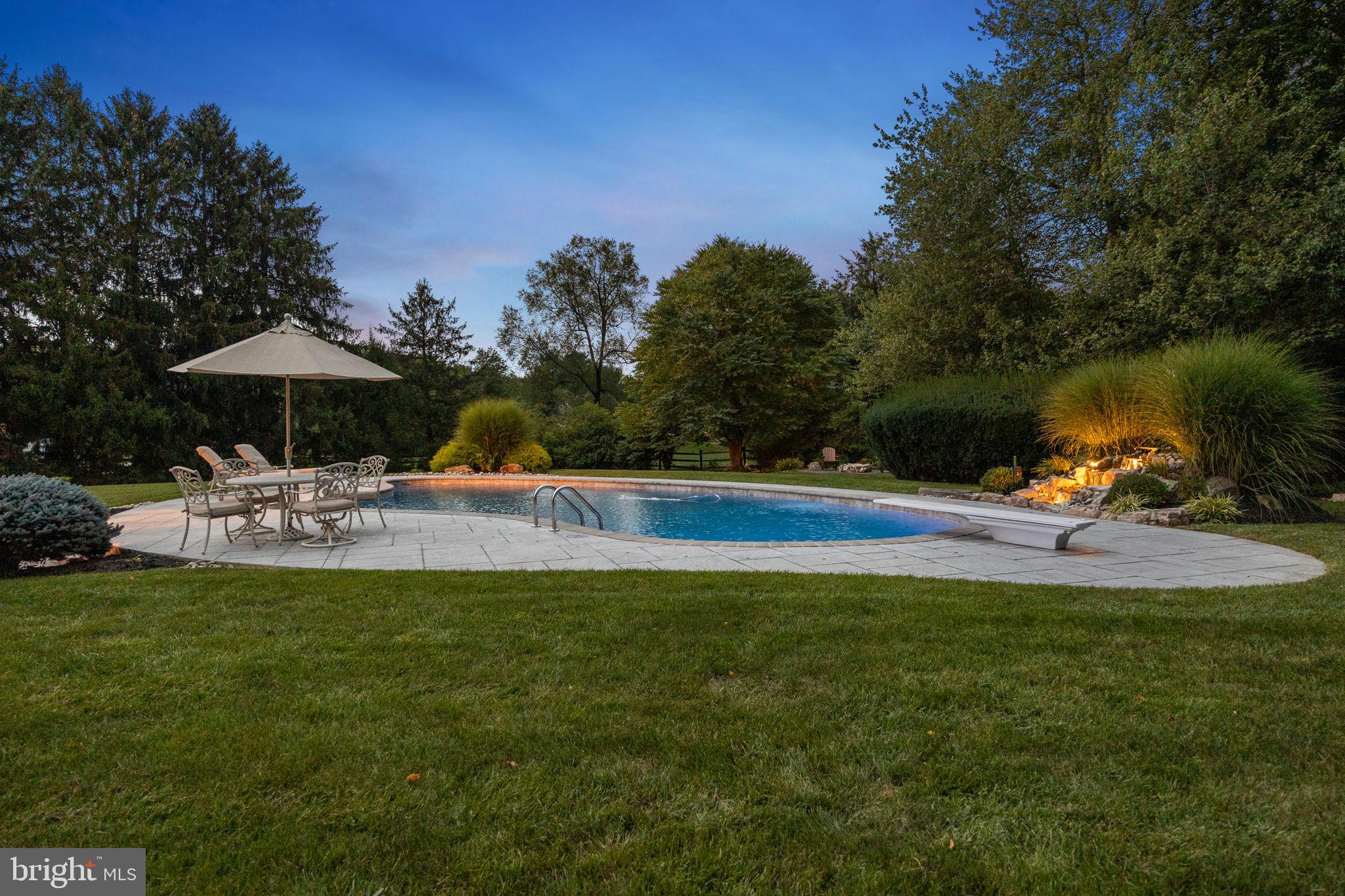 65 Shady Springs Dr