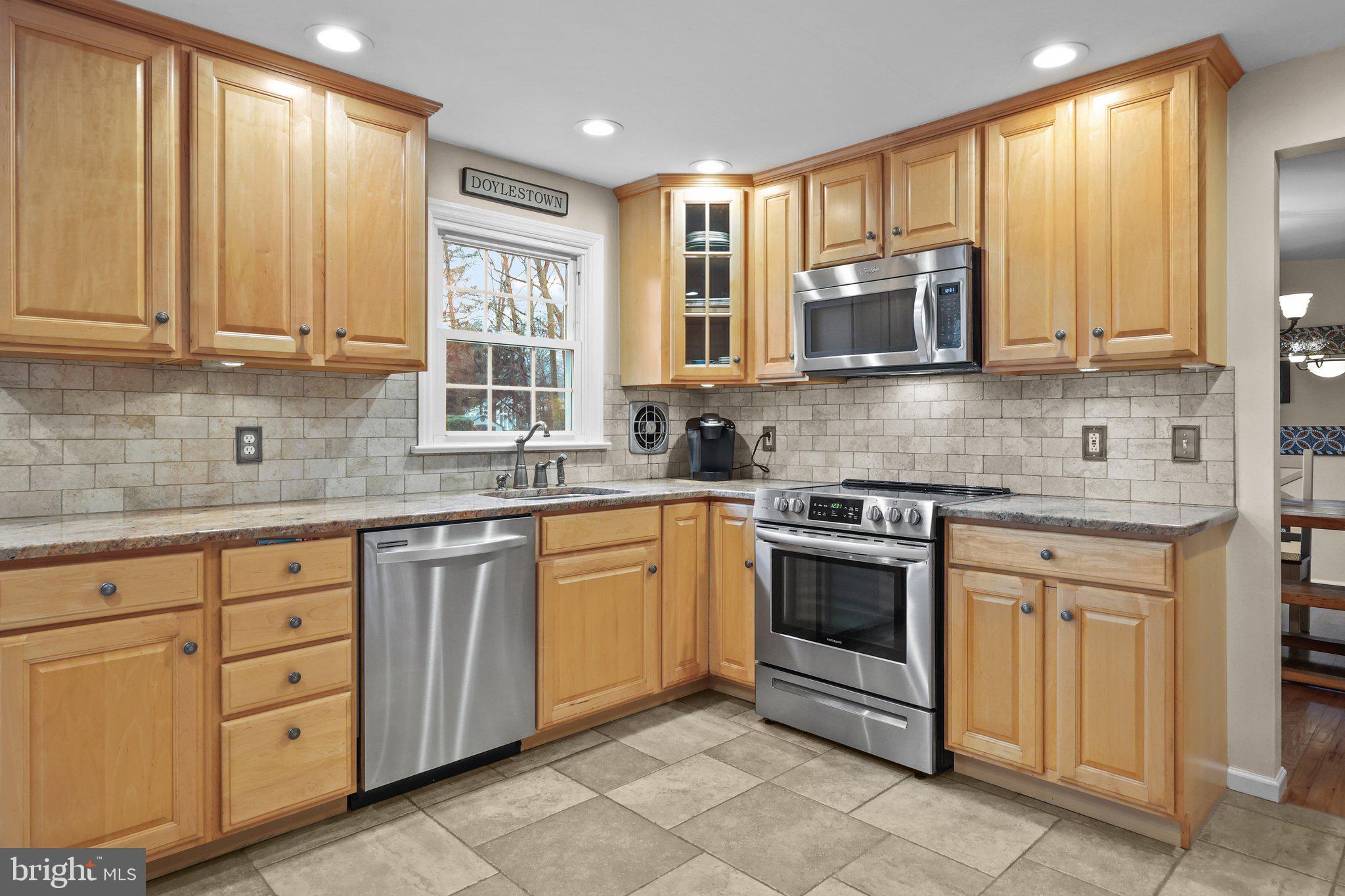 65 Shady Springs Dr