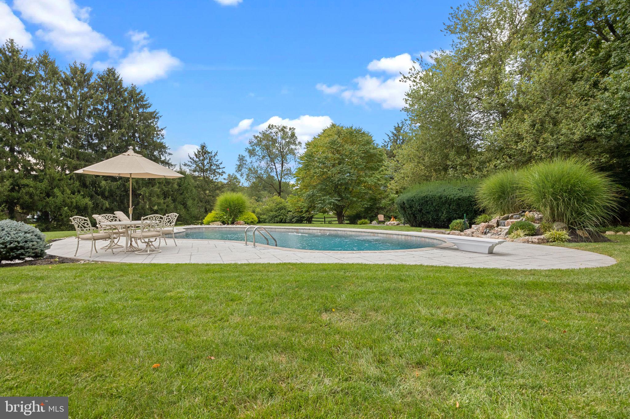 65 Shady Springs Dr