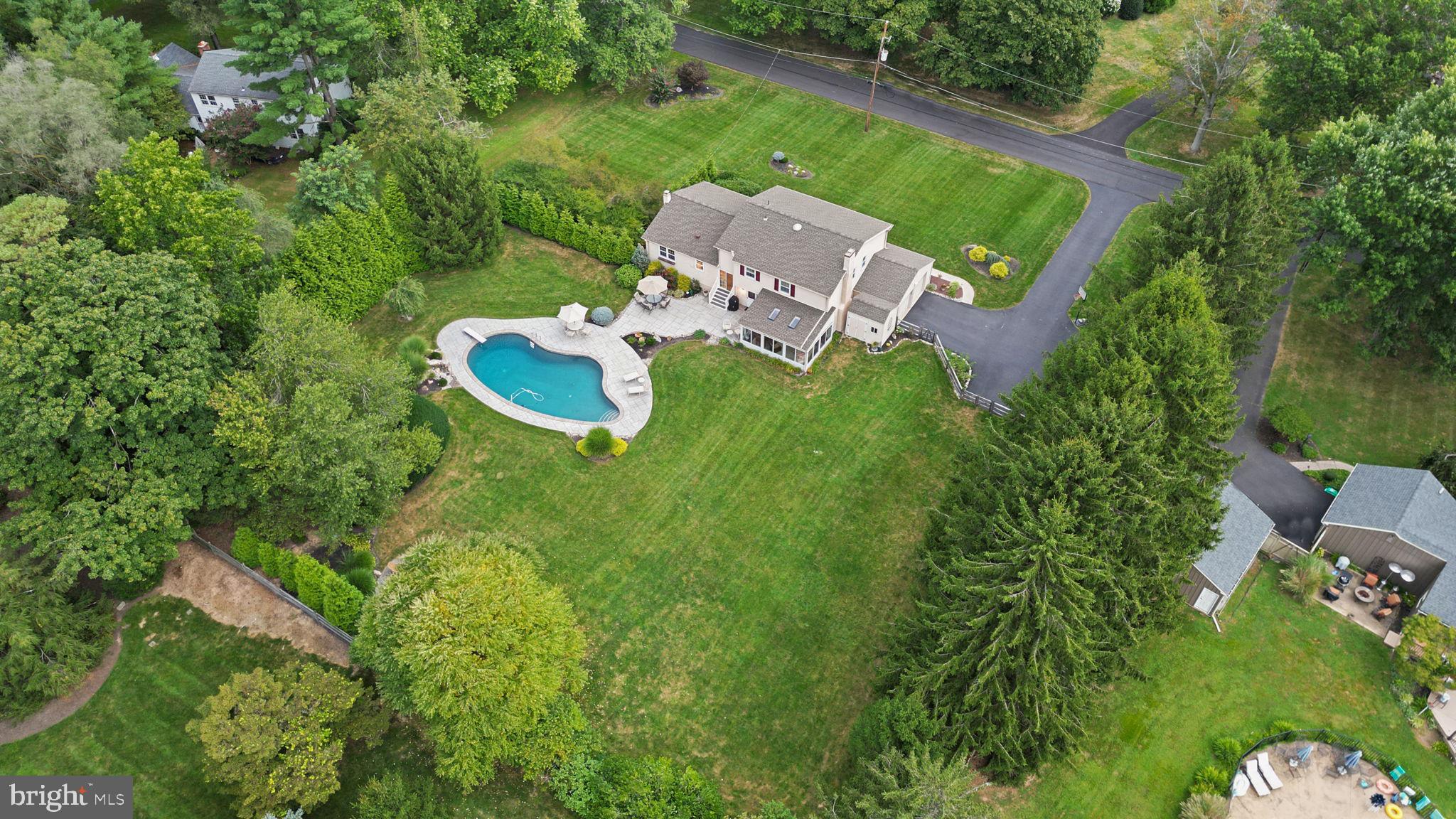 65 Shady Springs Dr