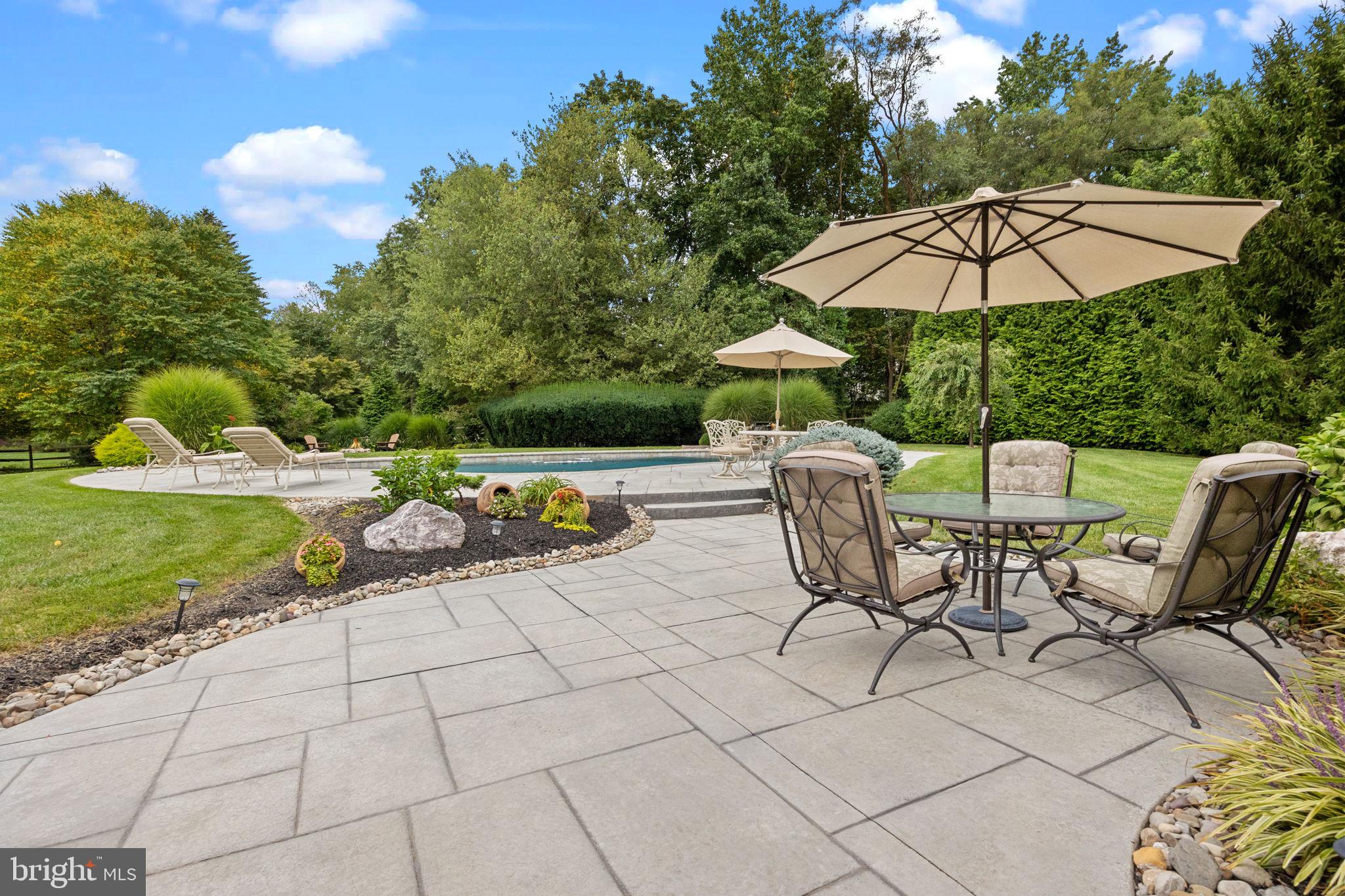 65 Shady Springs Dr