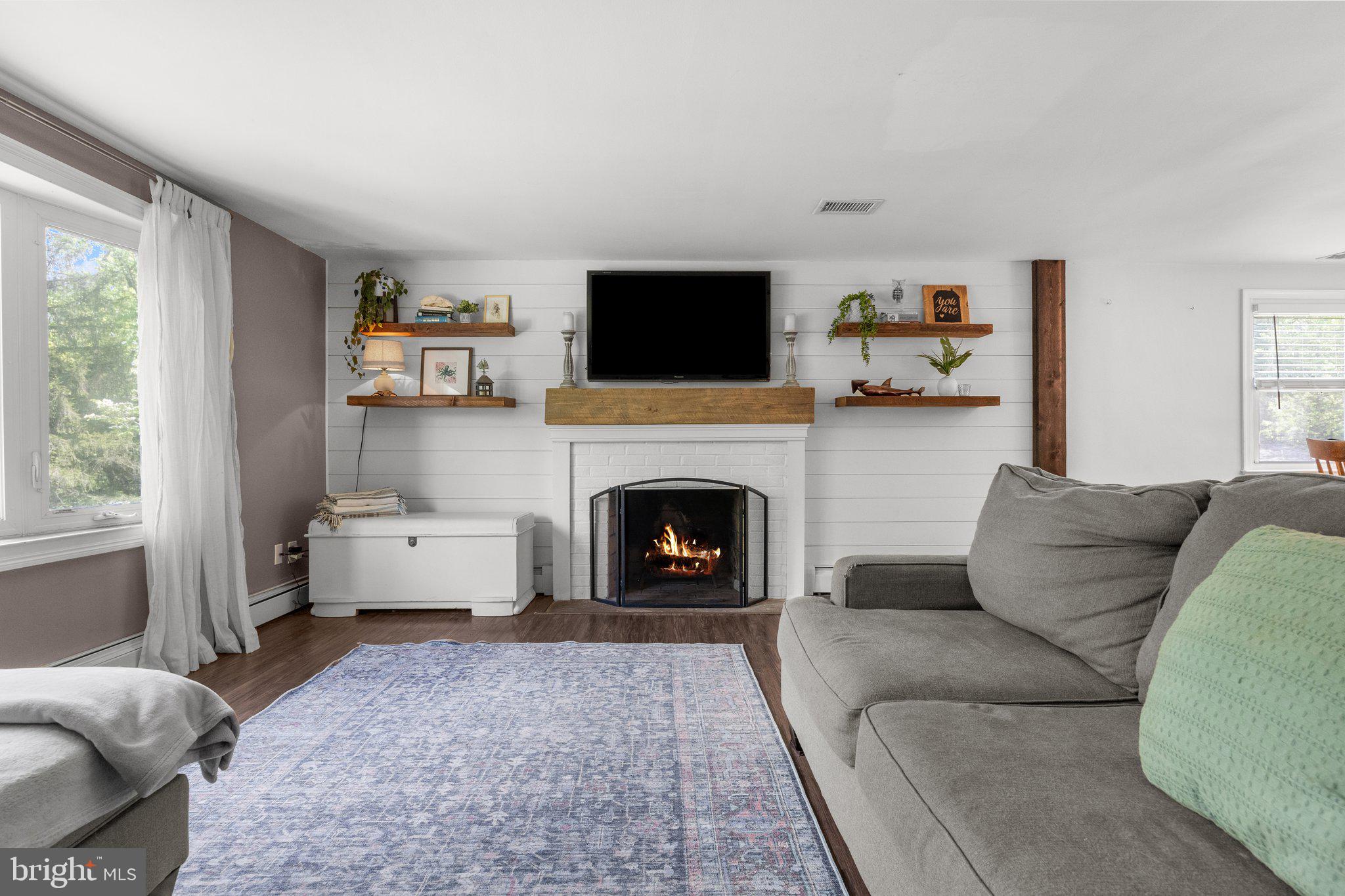 734 Skunk Hollow Rd