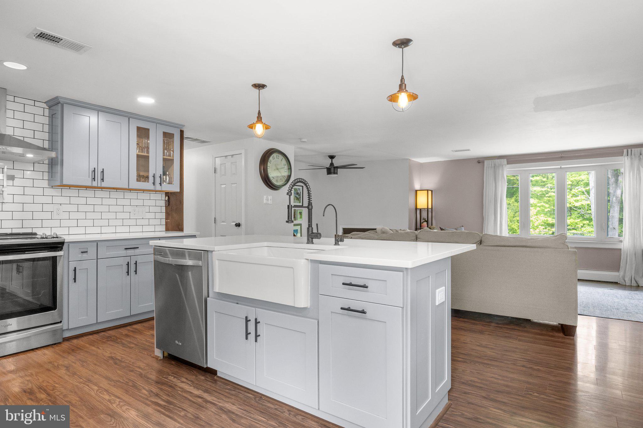 734 Skunk Hollow Rd
