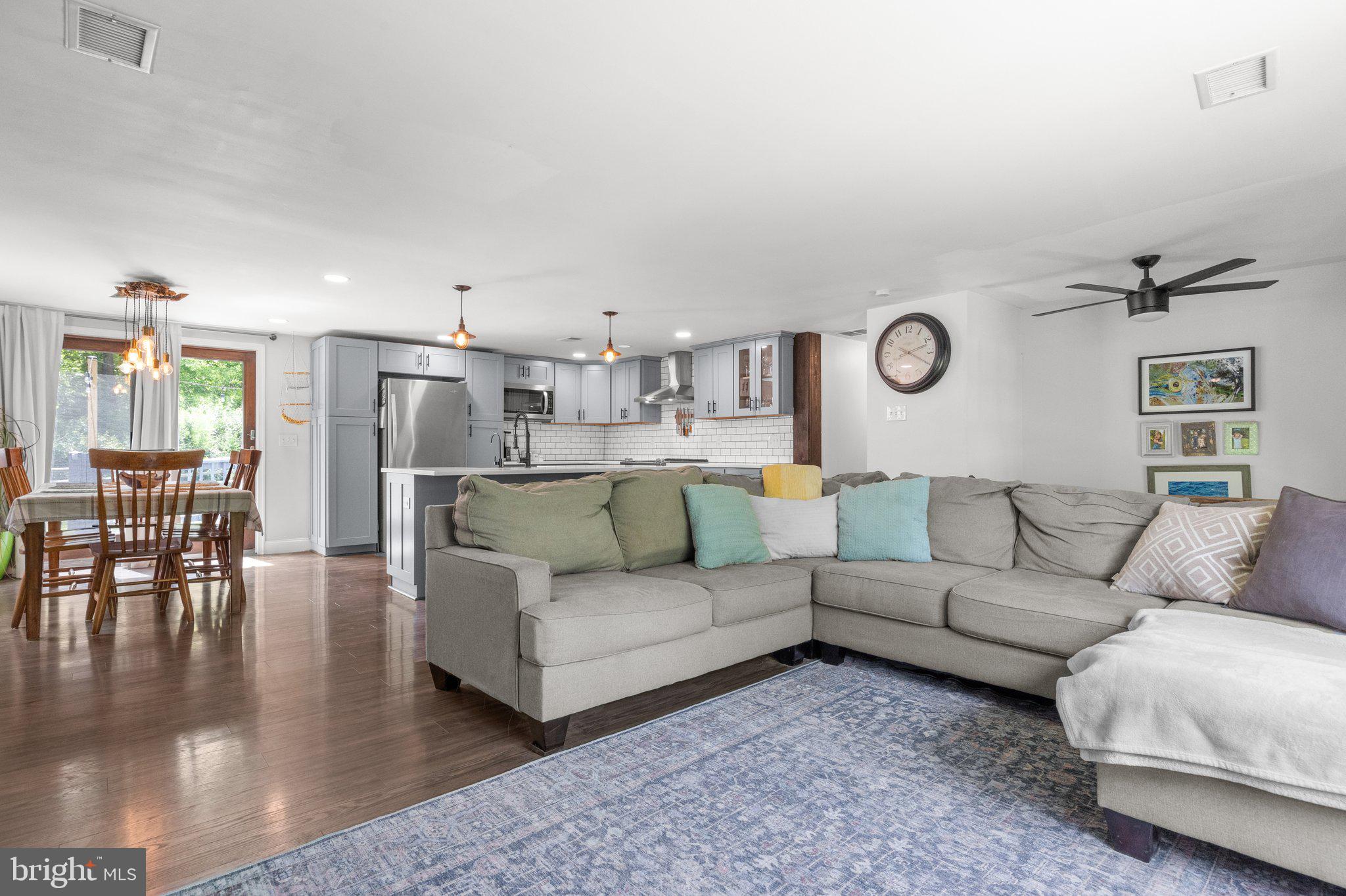734 Skunk Hollow Rd