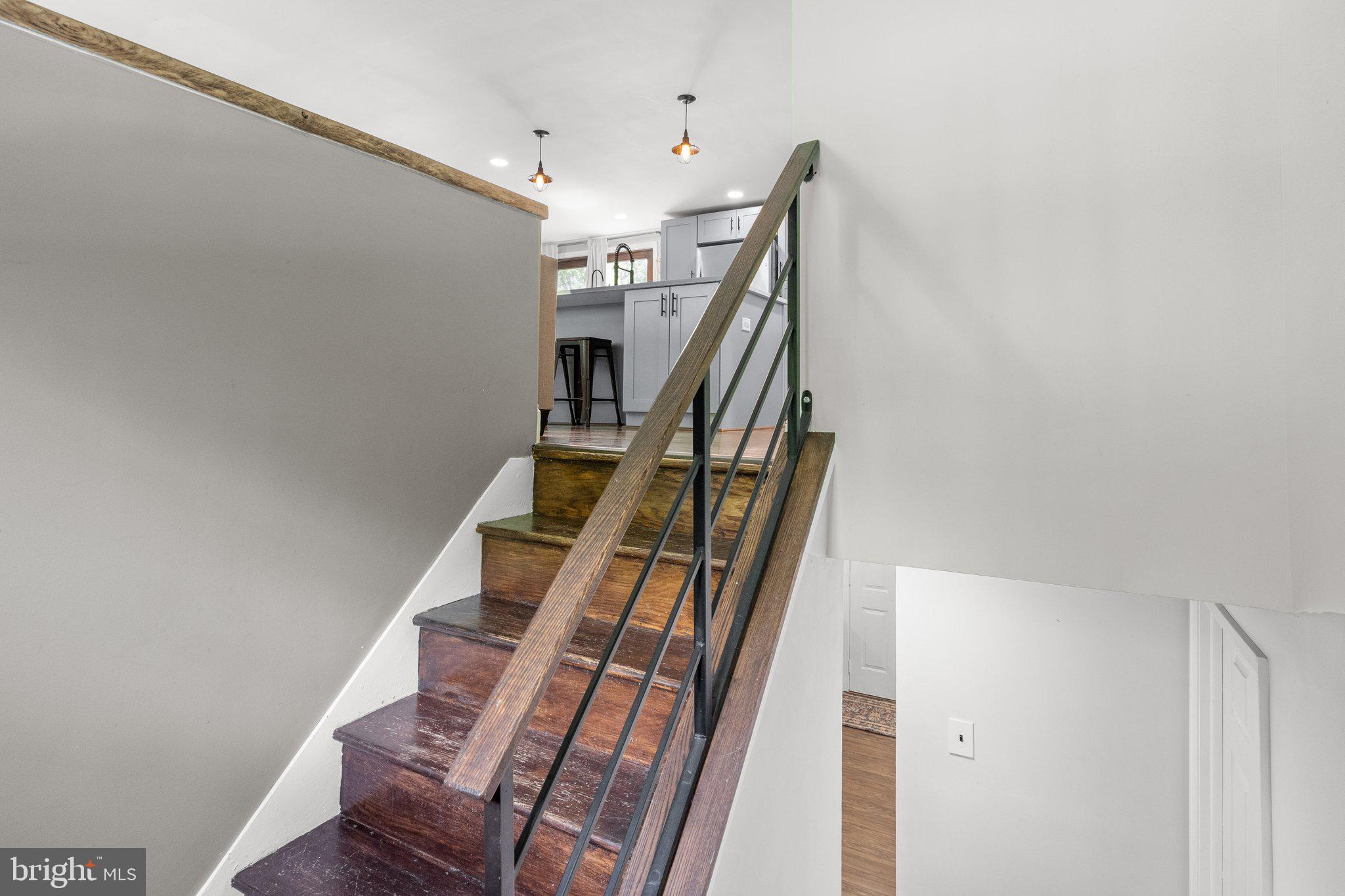 734 Skunk Hollow Rd