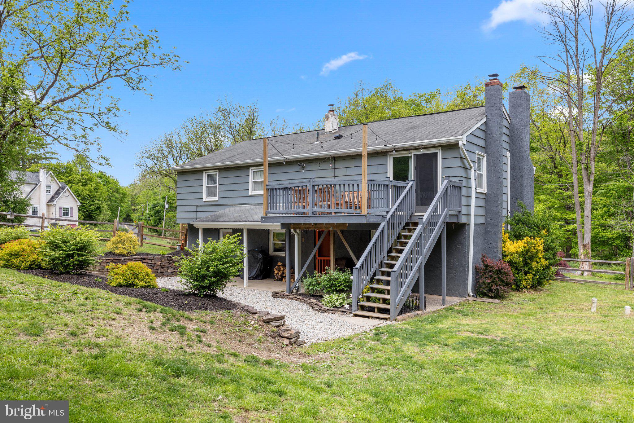 734 Skunk Hollow Rd