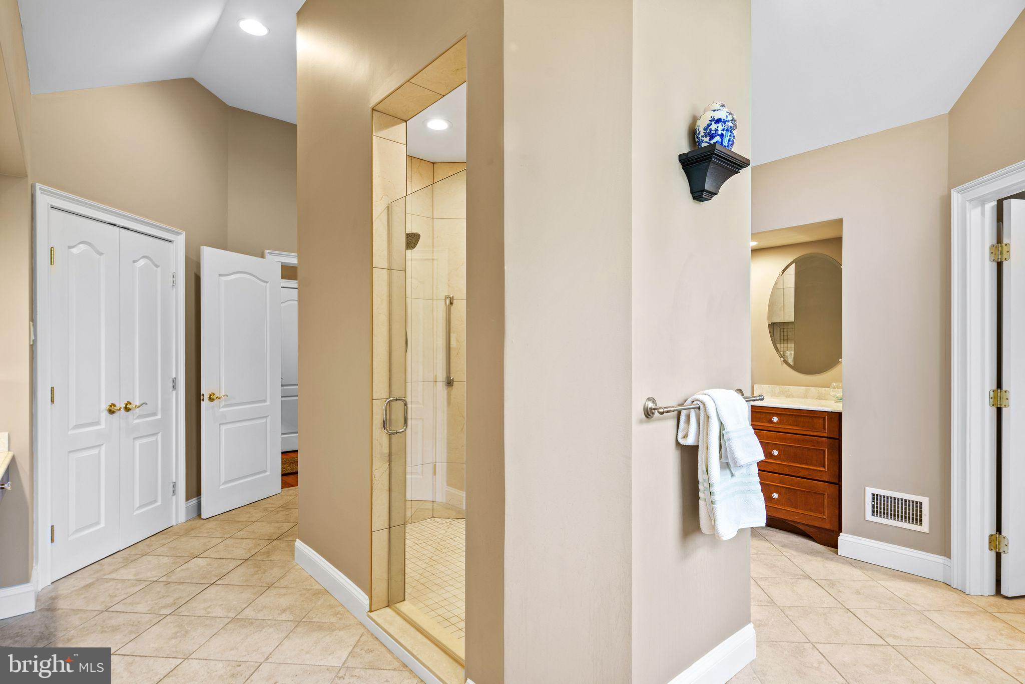 2209 Corson Ln