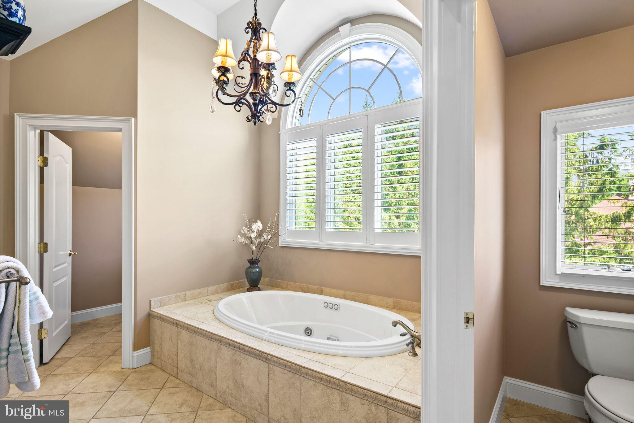 2209 Corson Ln