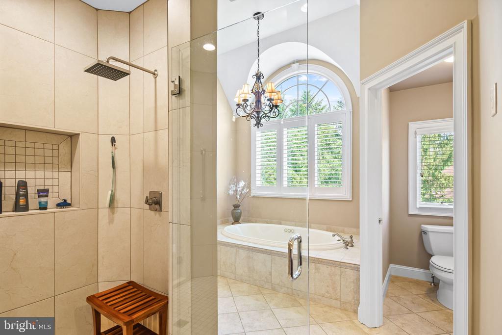 2209 Corson Ln
