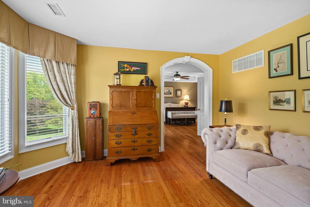 2209 Corson Ln