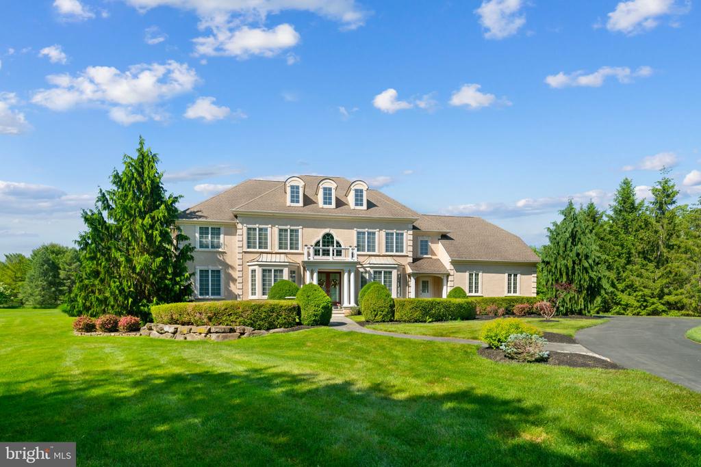2209 Corson Ln