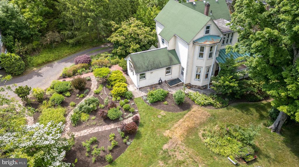 760 Forest Grove Rd
