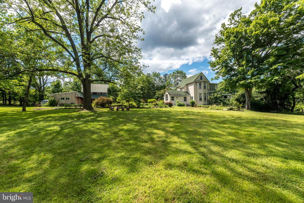 760 Forest Grove Rd
