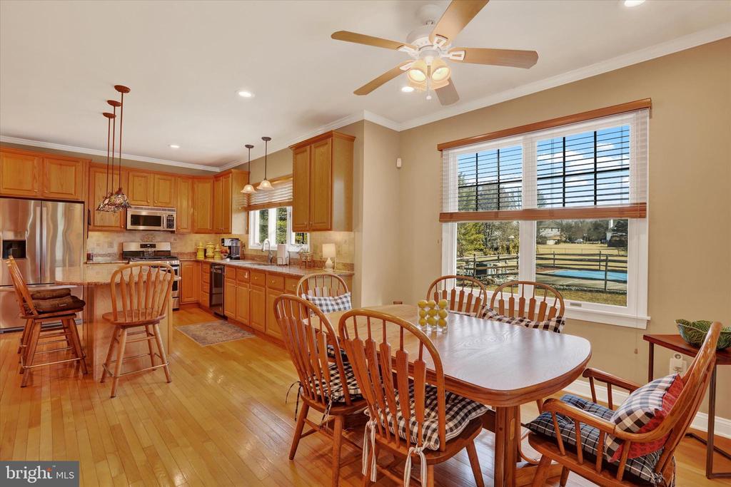 4615 Twinbrook Cir