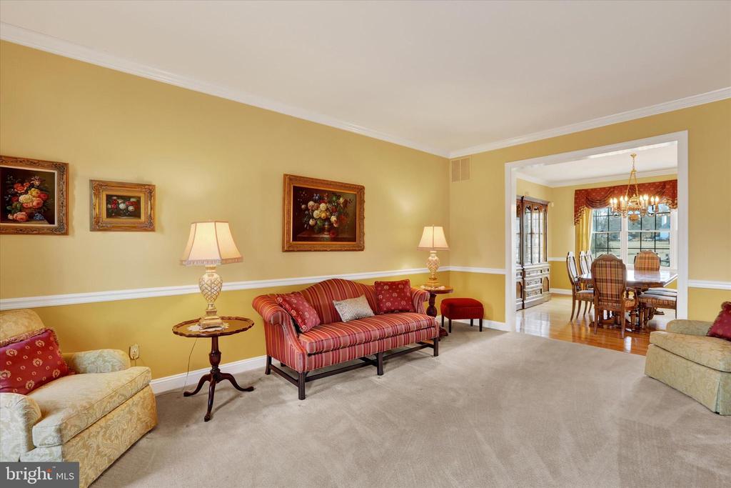 4615 Twinbrook Cir