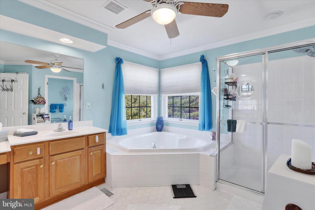 4615 Twinbrook Cir