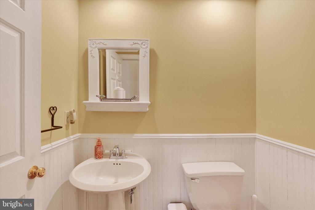 4615 Twinbrook Cir