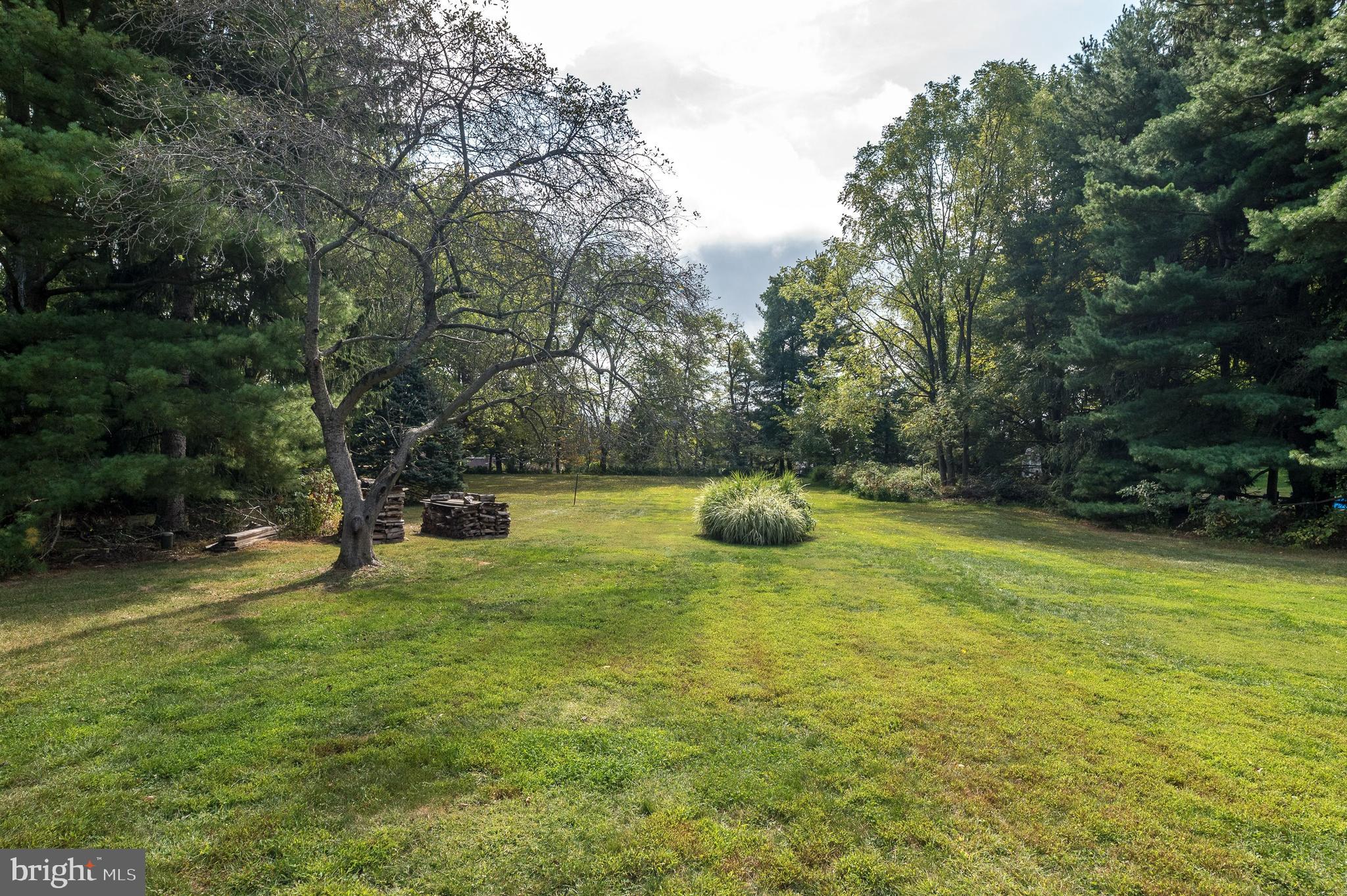 3045 Antler Dr