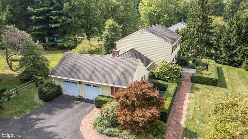 3045 Antler Dr