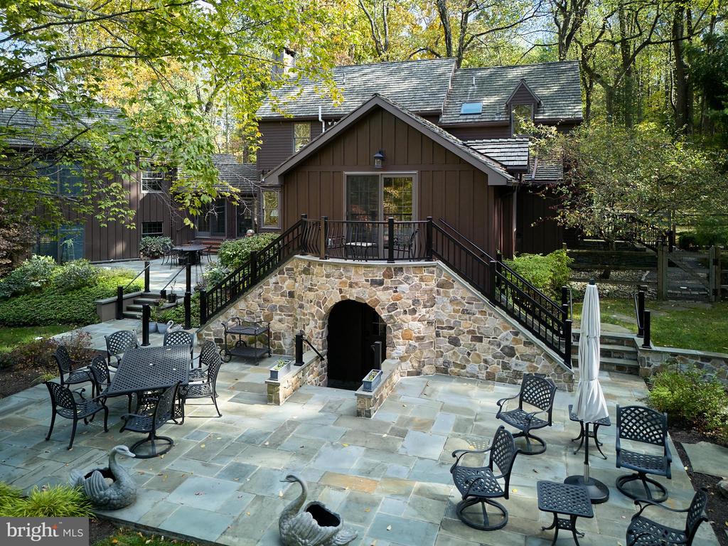 3515 Windy Bush Rd