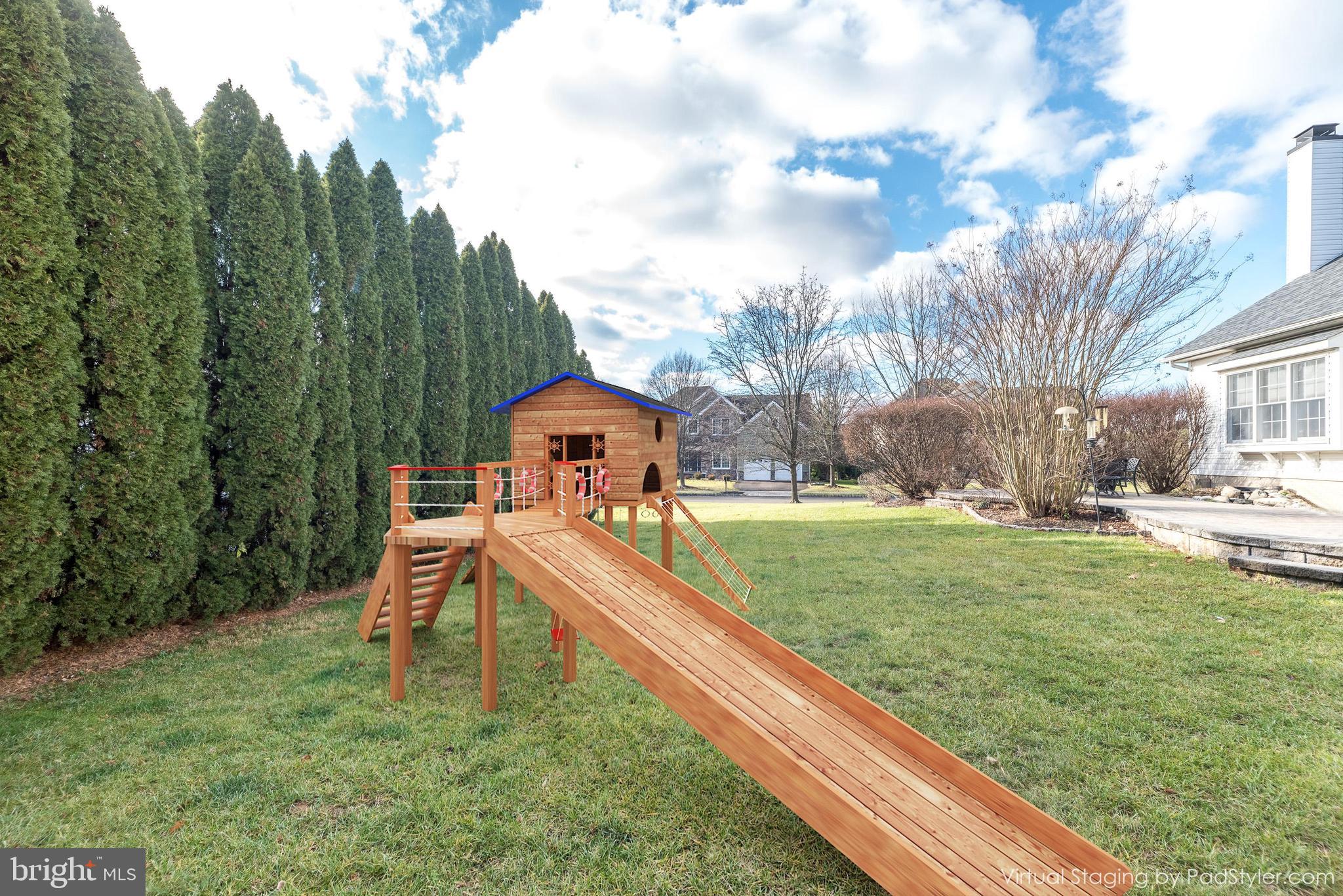 2277 Hedgerow Ln