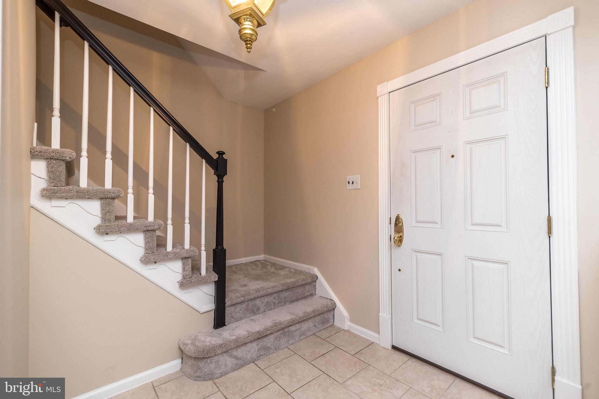 3187 April Ln