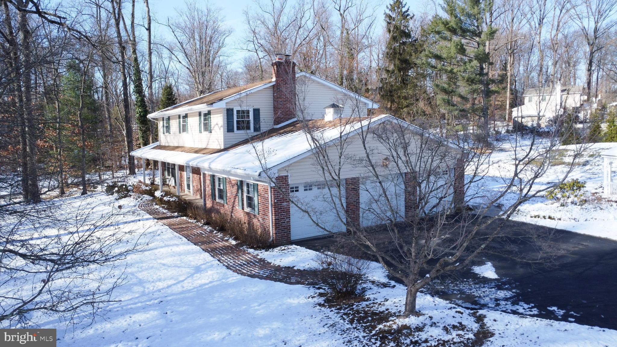 3187 April Ln