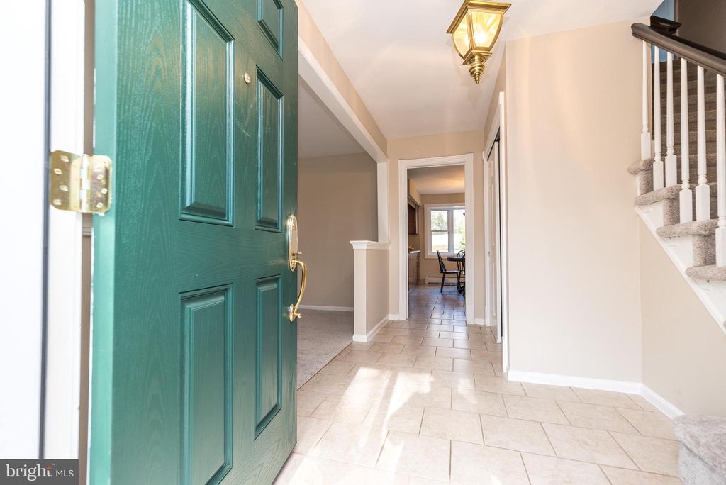 3187 April Ln