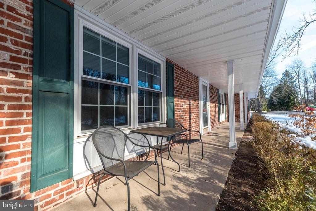 3187 April Ln