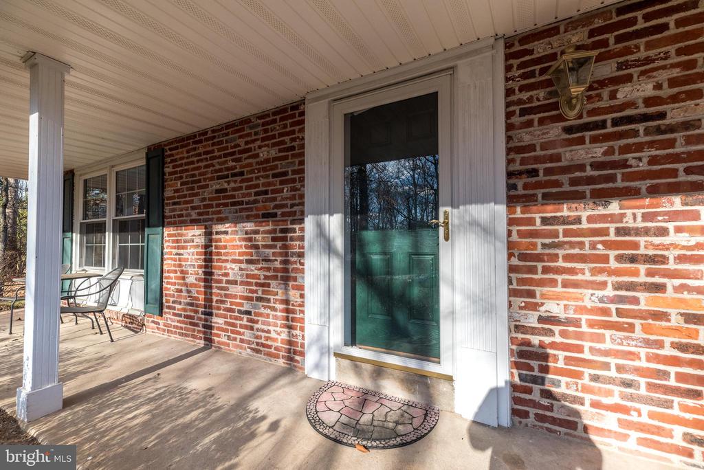 3187 April Ln