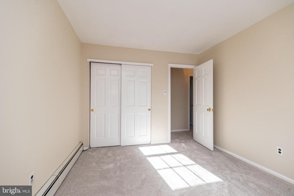 3187 April Ln