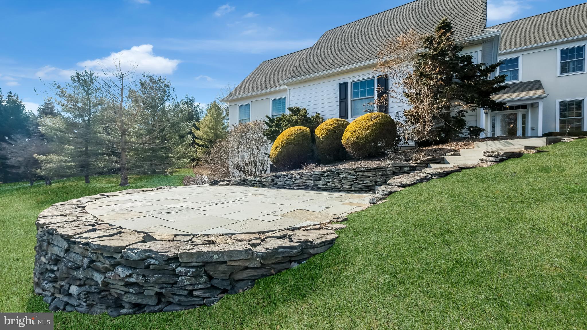 12 Garden Path