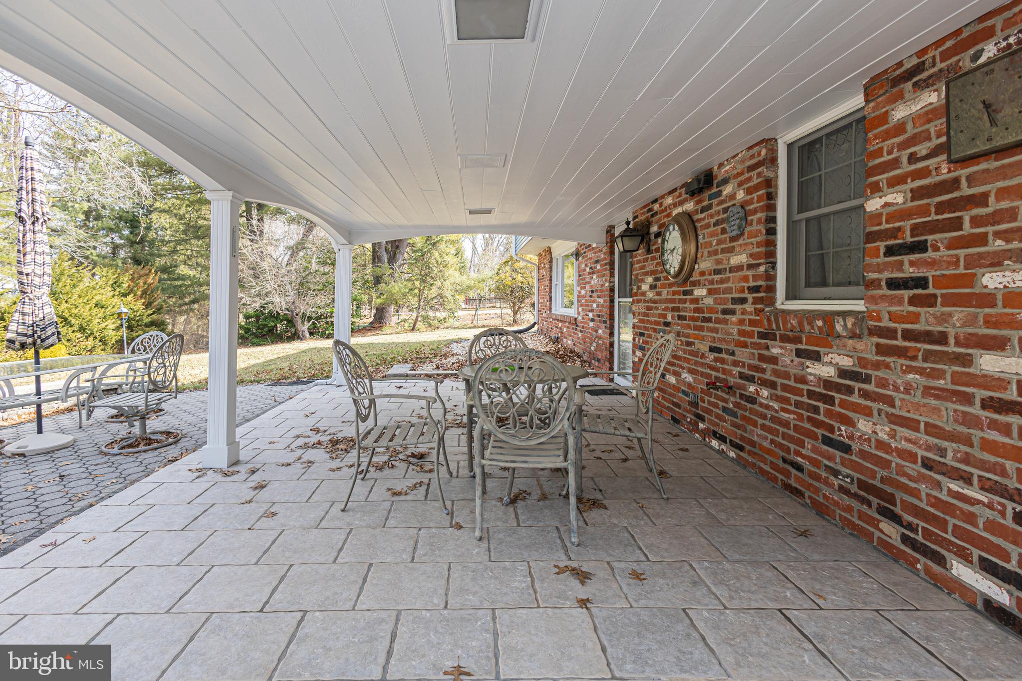 16 Brookside Dr