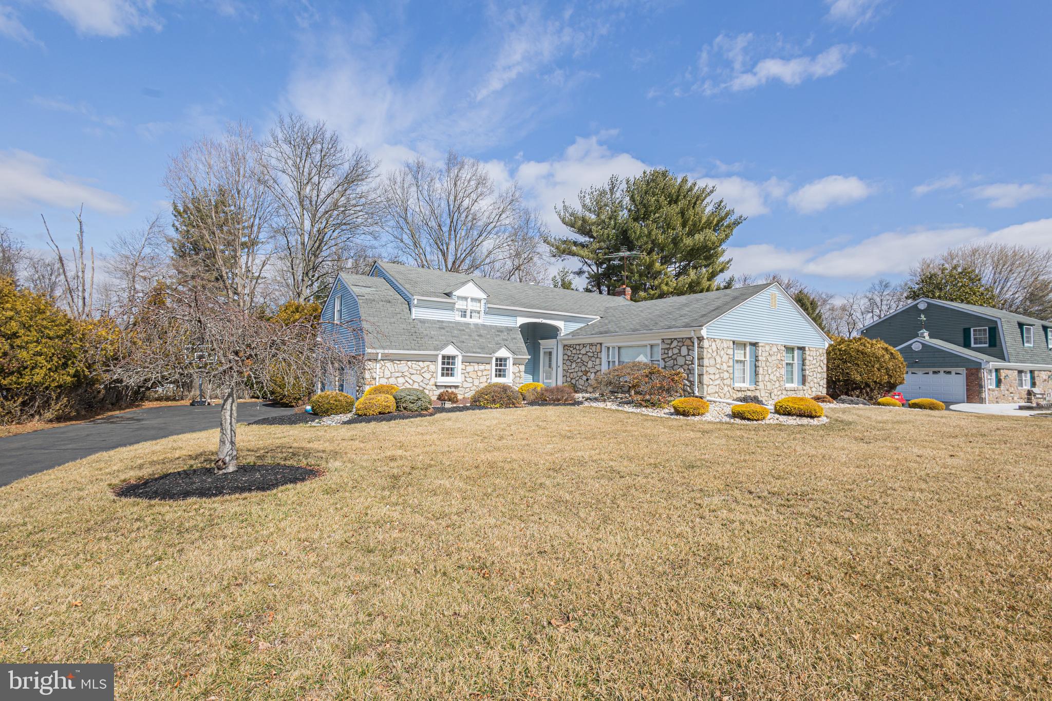 16 Brookside Dr