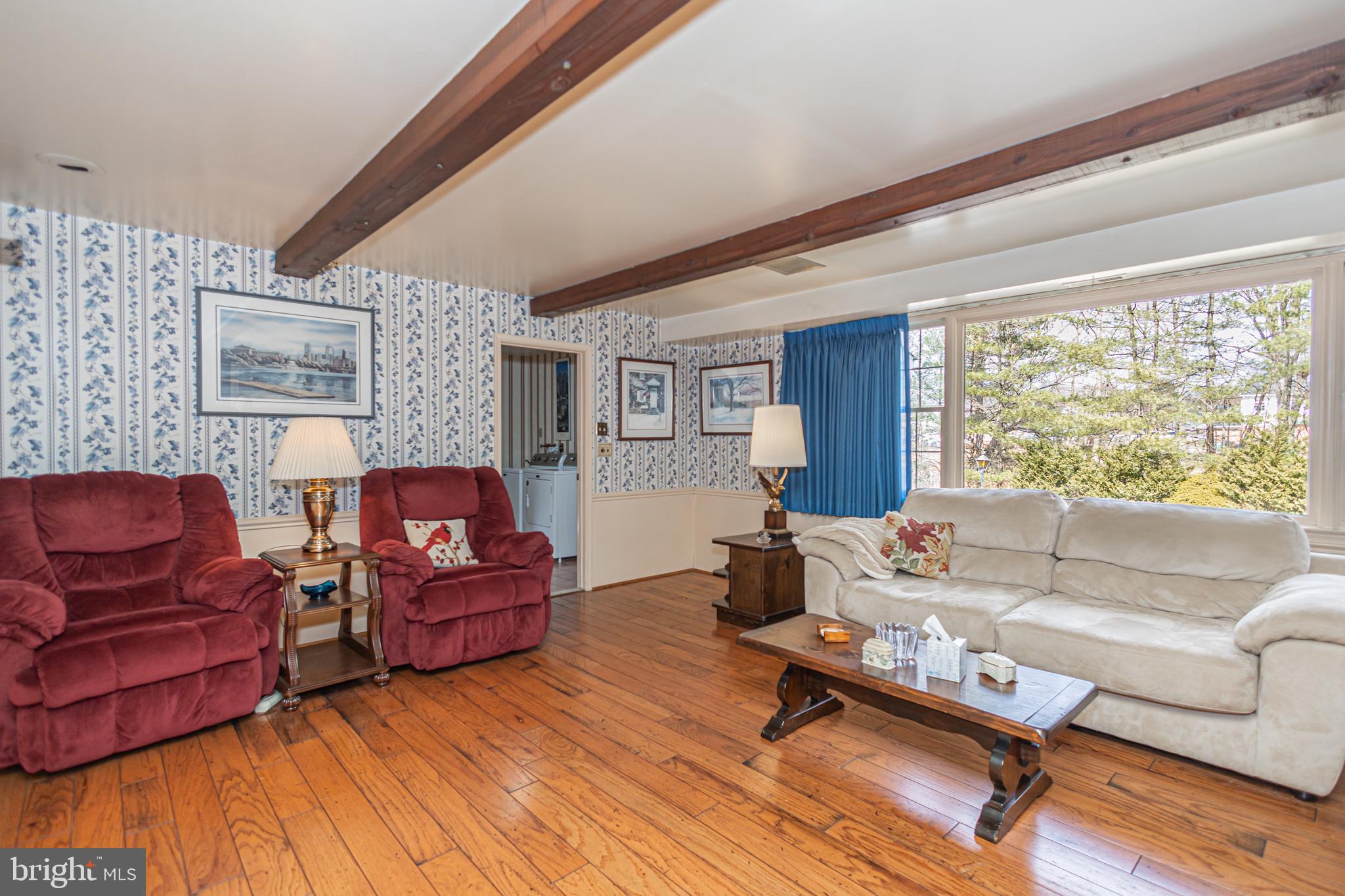 16 Brookside Dr