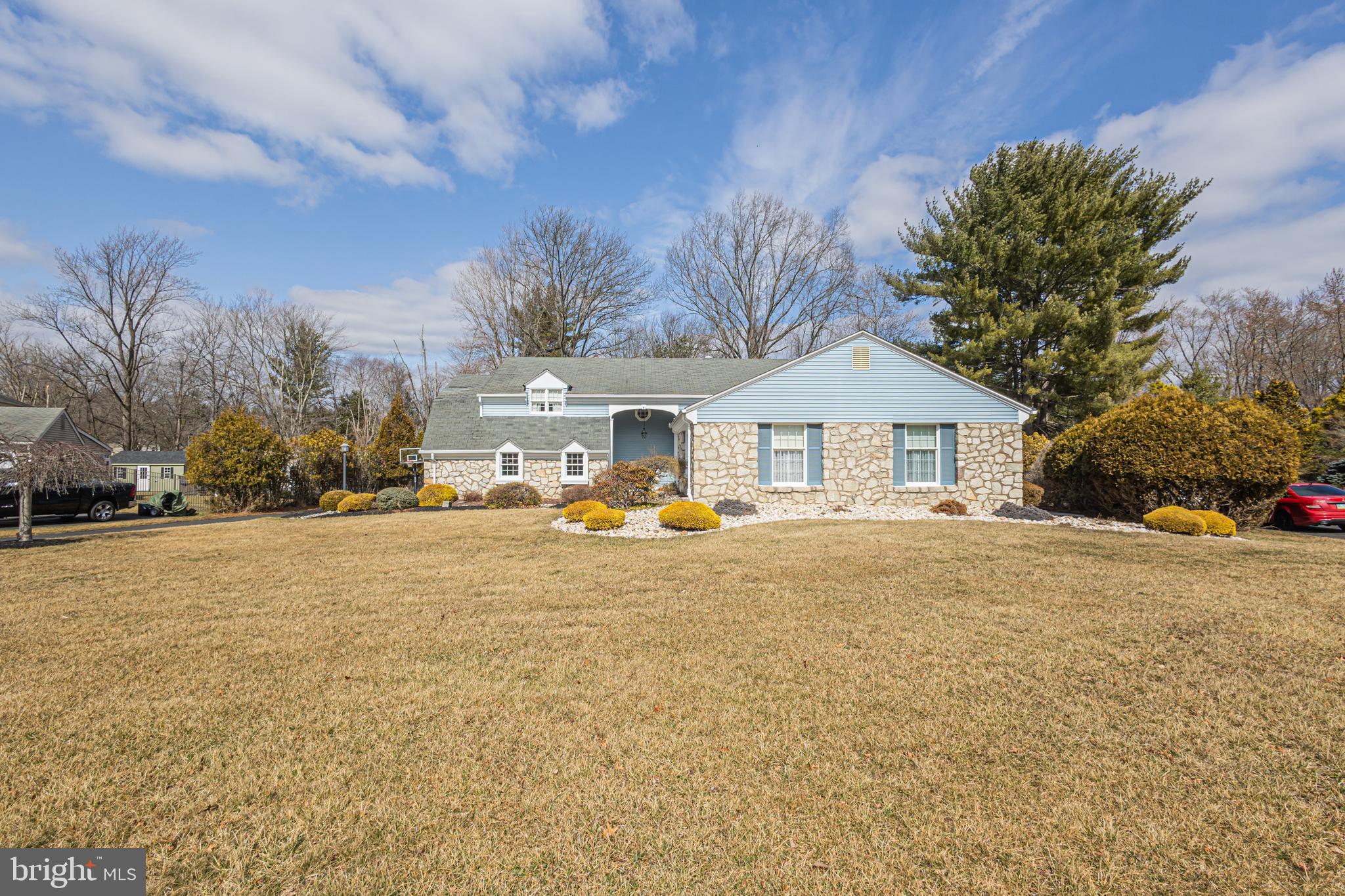 16 Brookside Dr