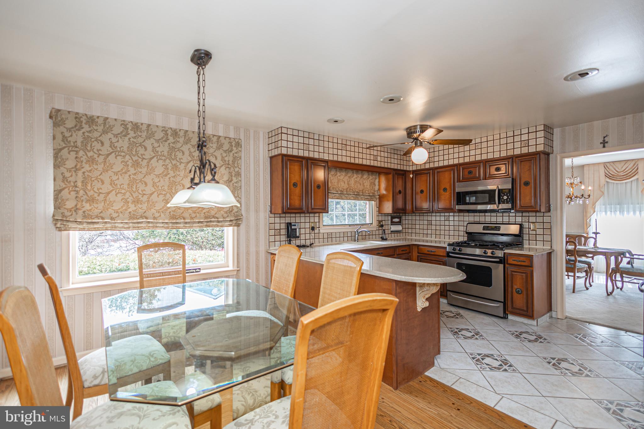 16 Brookside Dr