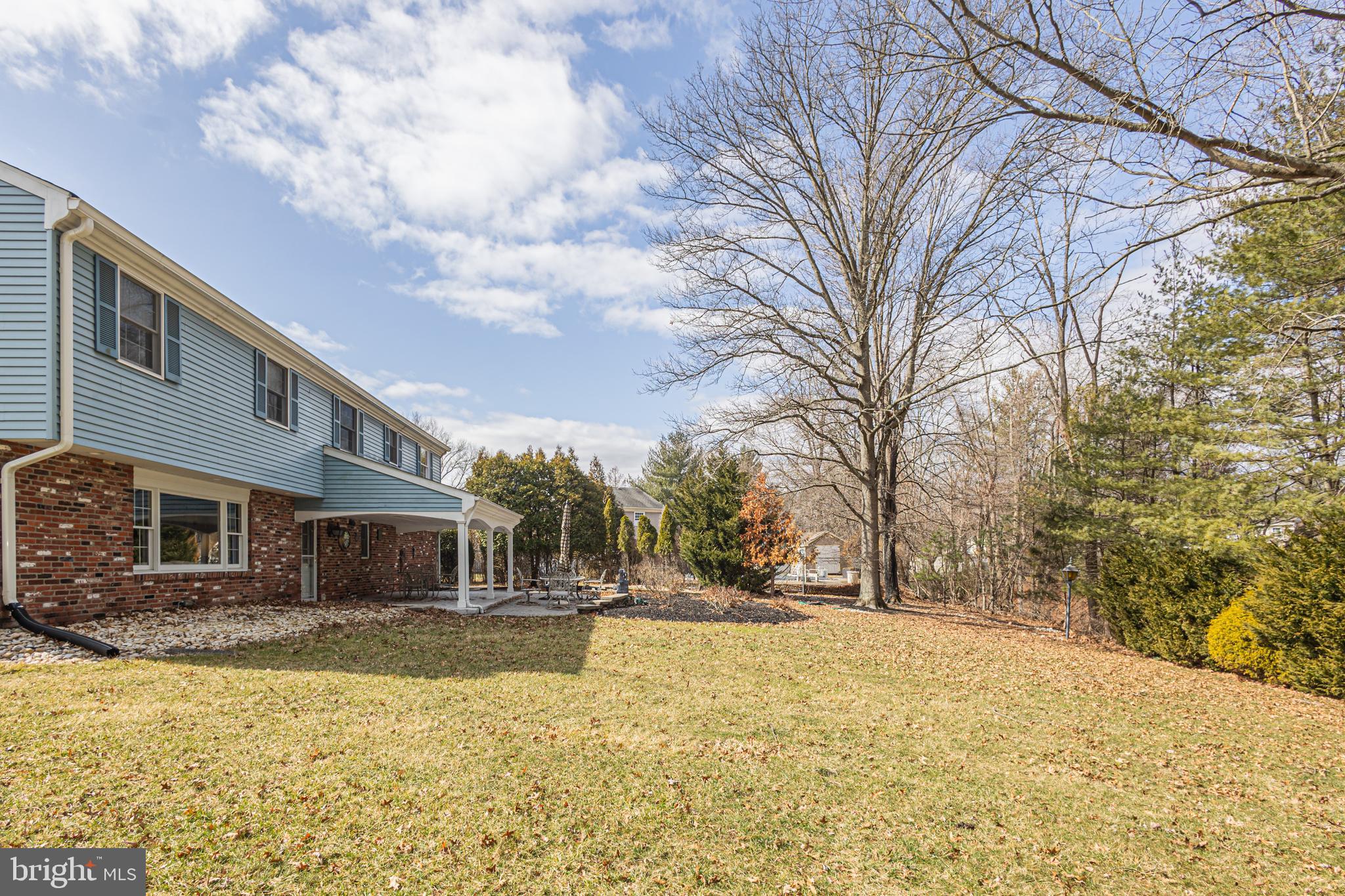 16 Brookside Dr