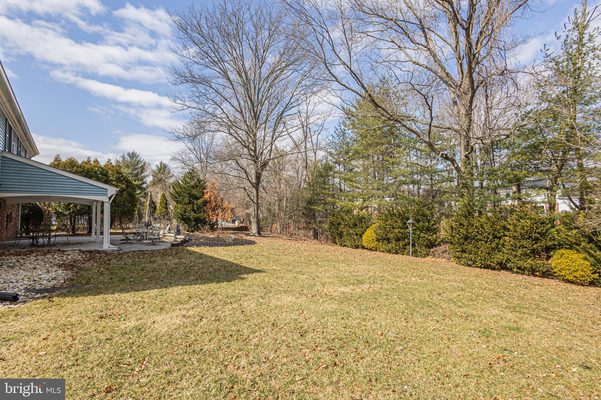 16 Brookside Dr
