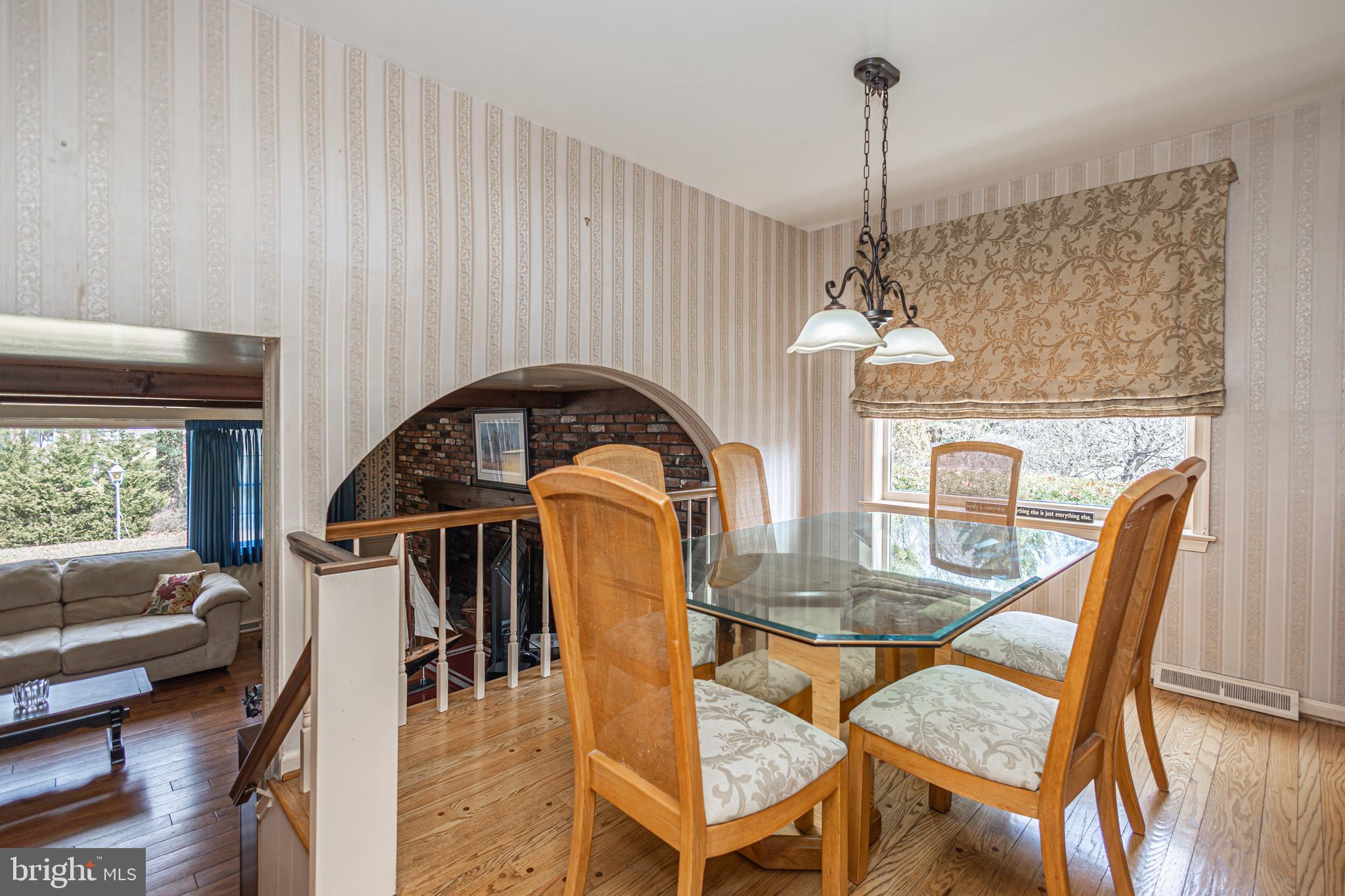 16 Brookside Dr