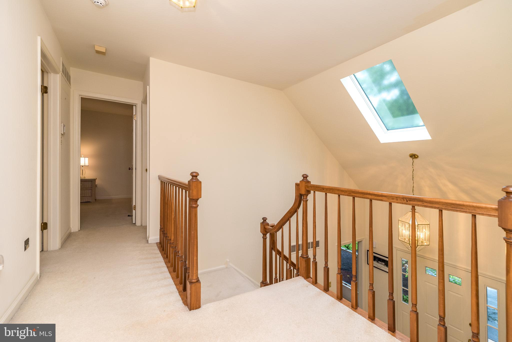 10 Paddock Dr