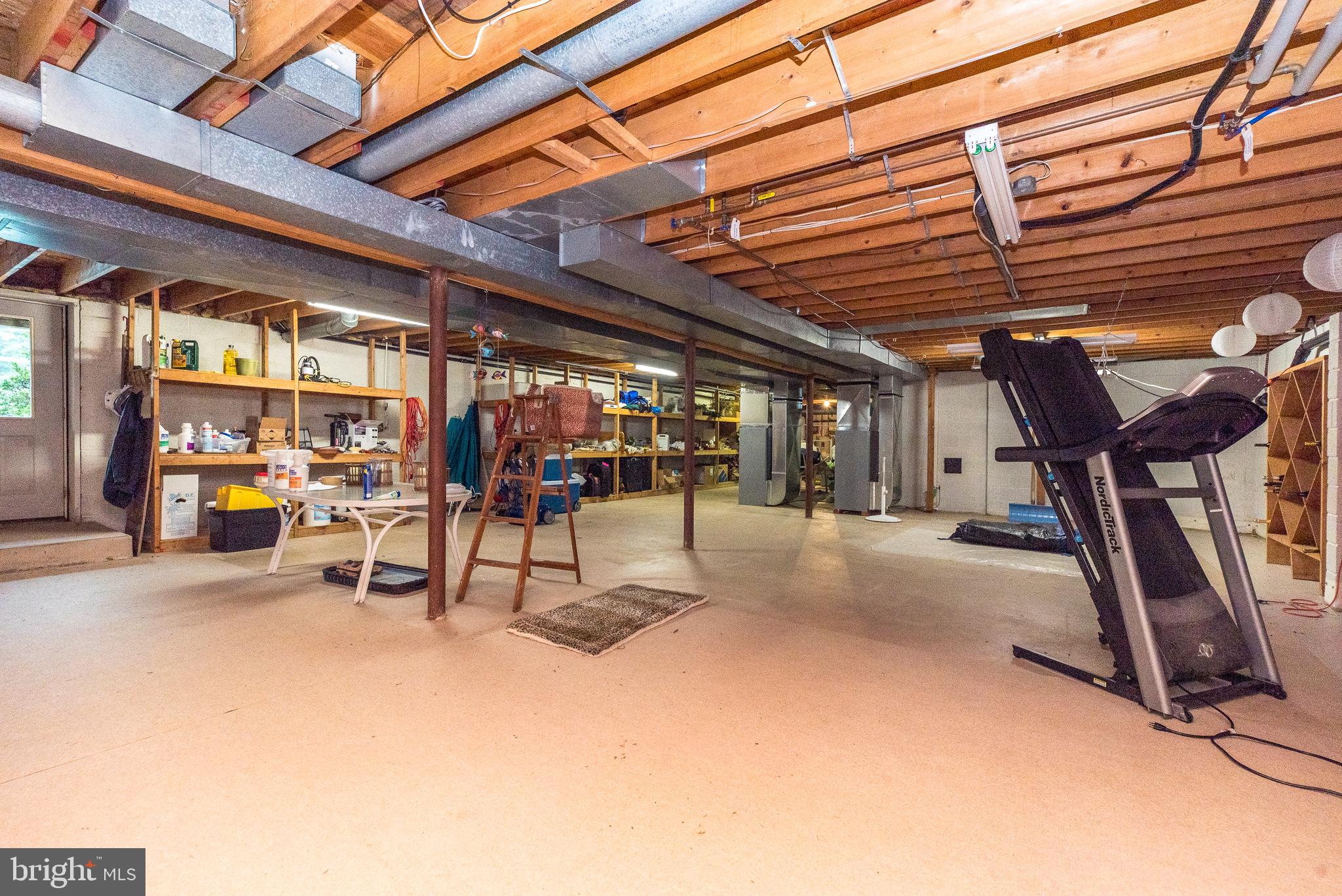 10 Paddock Dr