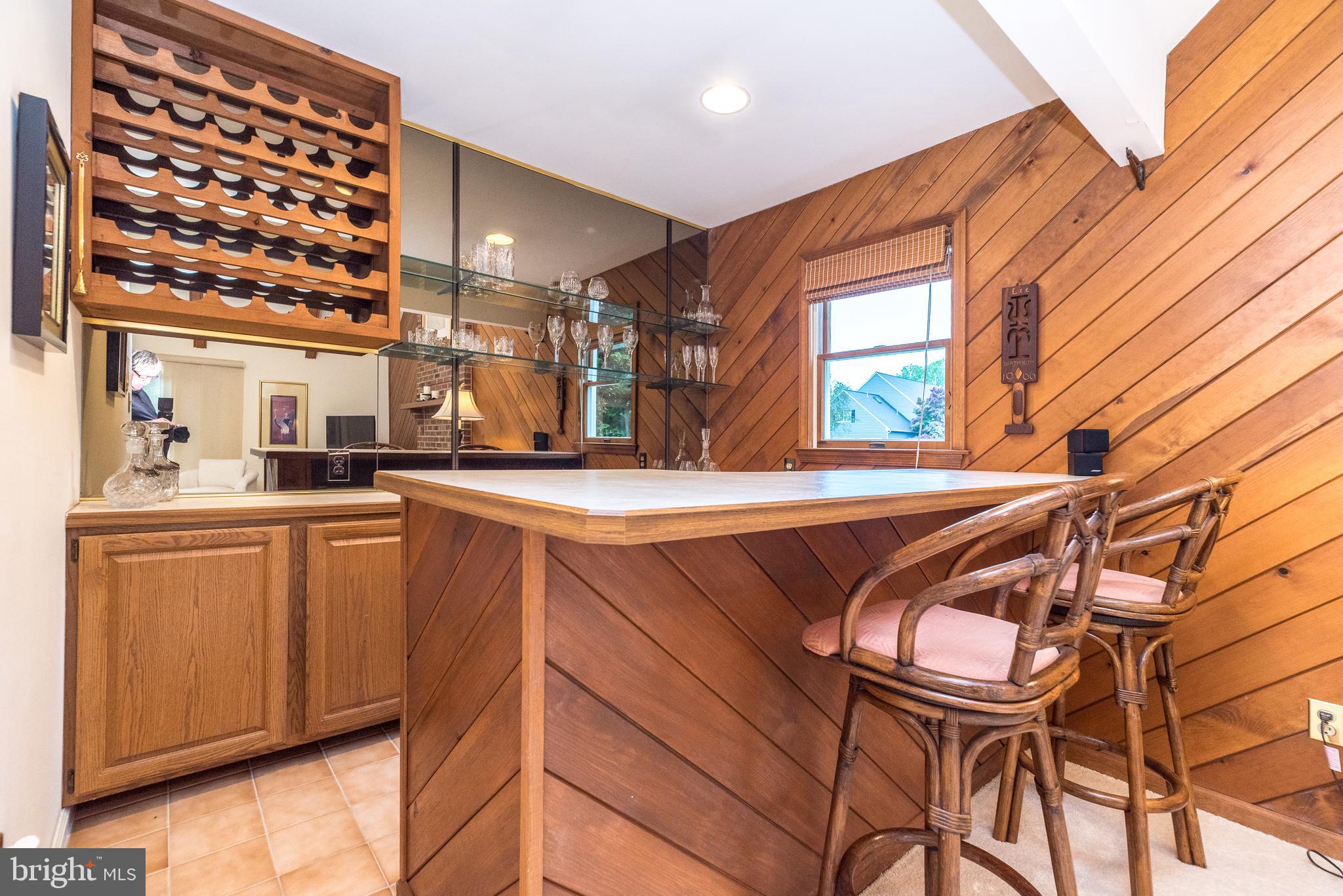 10 Paddock Dr