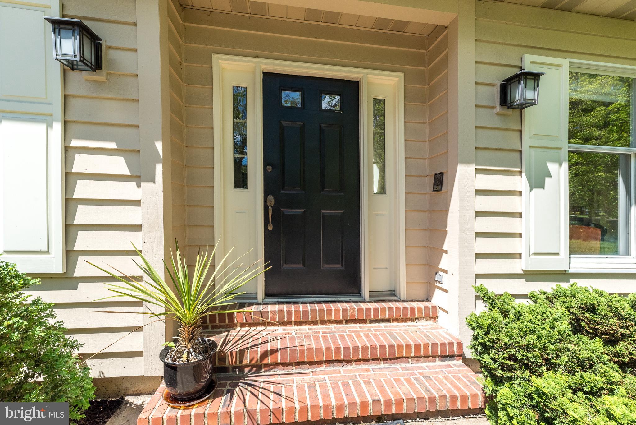 10 Paddock Dr