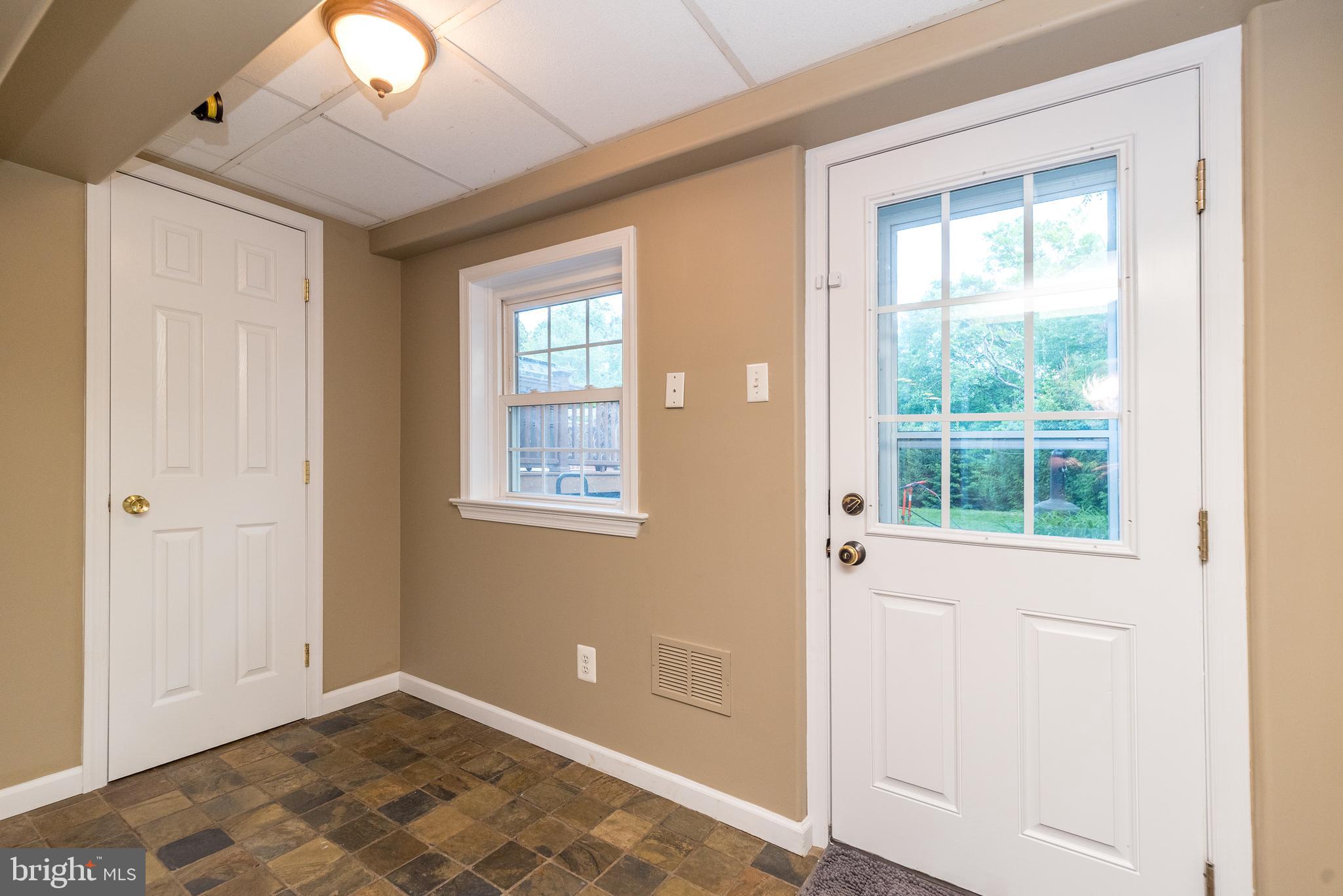4537 Kavan Ct