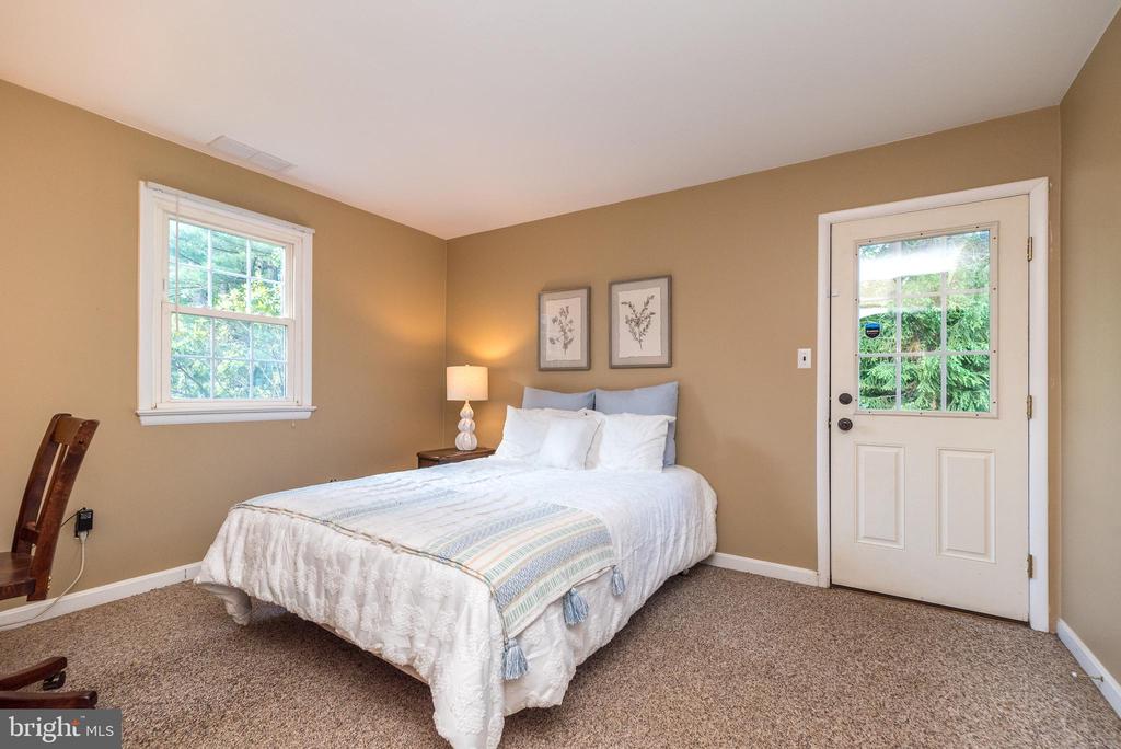 4537 Kavan Ct