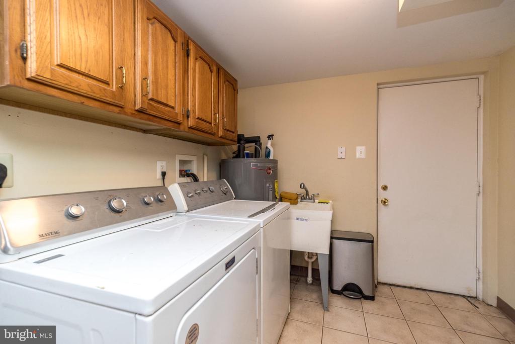 4537 Kavan Ct