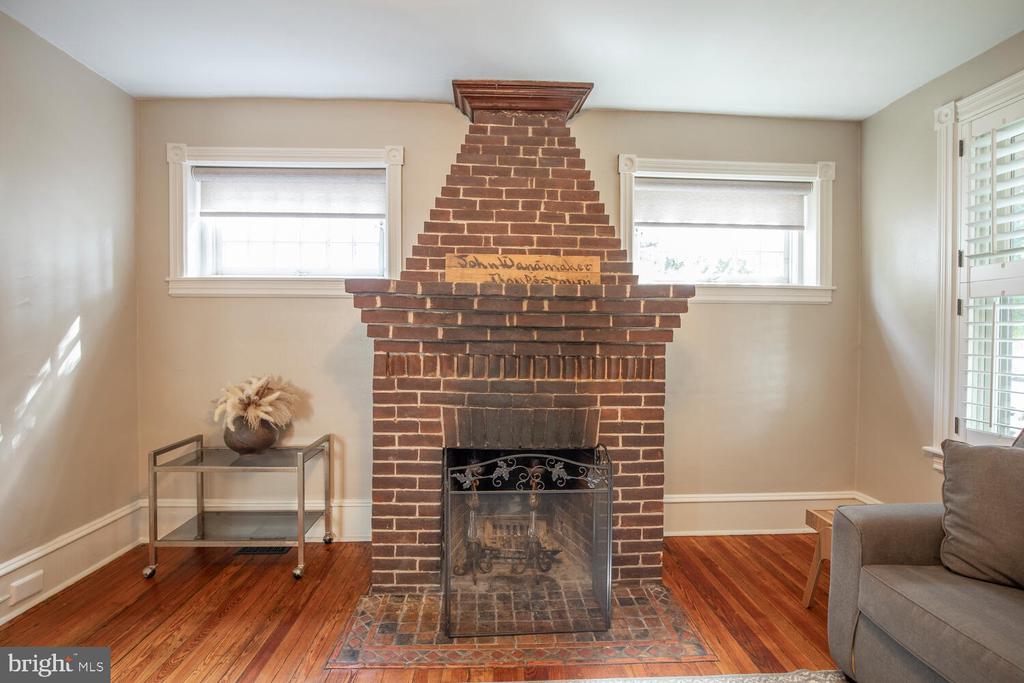 121 COTTAGE STREET