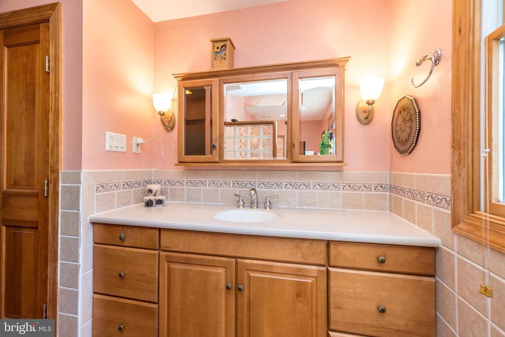 2728 RED GATE DRIVE