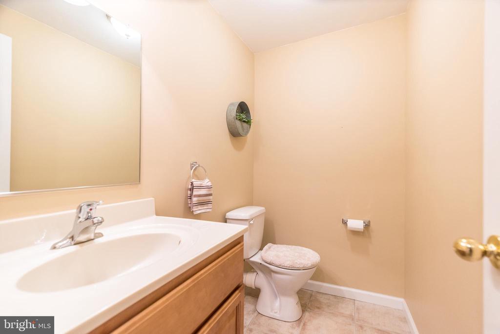 4848 TALL OAK COURT
